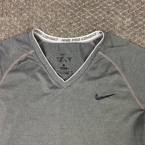 Nike Pro Combat Shirt Women's Large Gray Fitted Compression Gym Running Dri-Fit - Picture 2 of 9